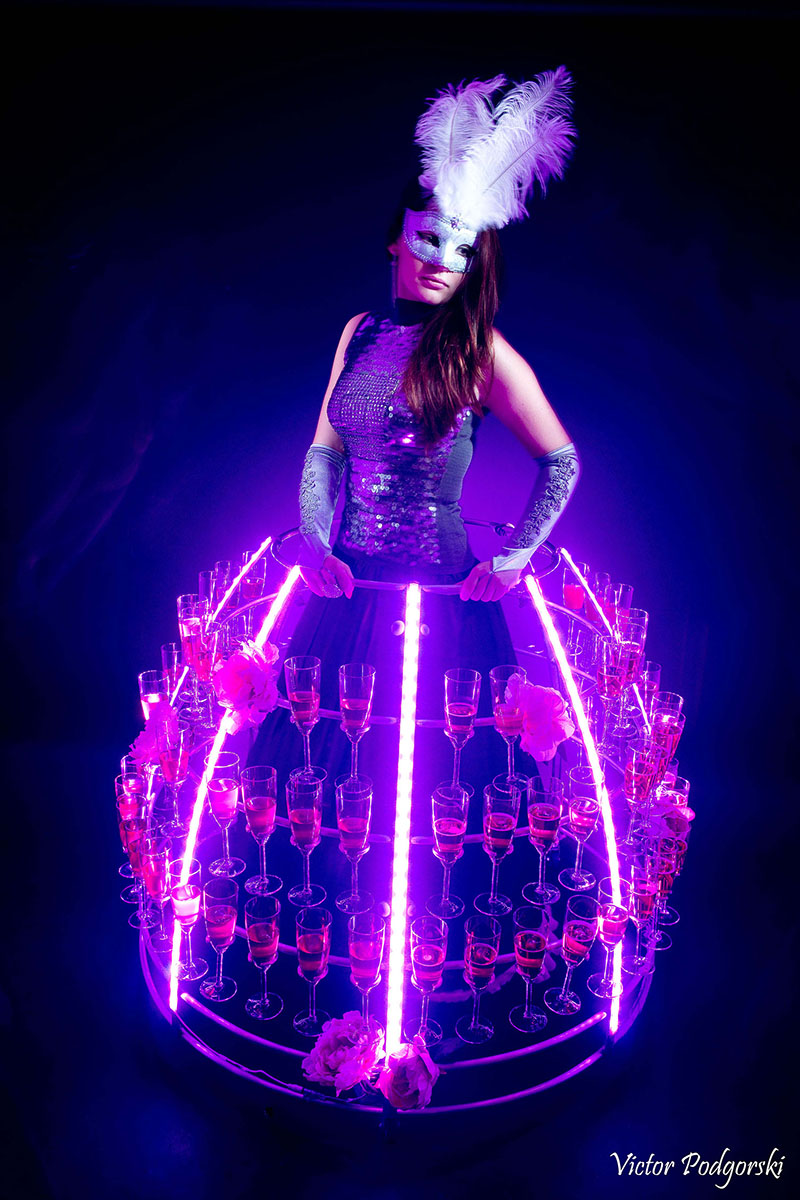 Robe à champagne LED violette