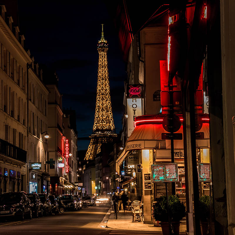 Le vieux Paris et sa Tour Eiffel